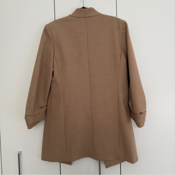 Aritzia Babaton Power Blazer 00 - Picture 9 of 11